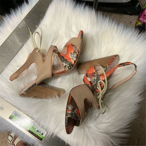 2439. Tracy Reese Plenty Annie Slingback Heels 7.5 - Picture 7 of 10